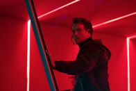 Alex Rider – Damian Cray's (Toby Stephens) Herzensprojekt ist die Fortsetzung des Videospiel-Hits "Feathered Serpent 2". Um die Spieler für den zweiten Teil der Reihe zu begeistern, hat er ein exklusives Event geplant. Aber nichts läuft so, wie erhofft.