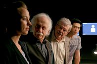 Rentnercops – Ein kniffliger Fall: (v.l.n.r.) Vicky Adam (Katja Danowski), Edwin Bremer (Tilo Prückner), Günter Hoffmann (Wolfgang Winkler), Hui Ko (Aaron Le),