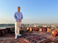 Terra X: Weltstädte – Moderator und Psychologe Leon Windscheid erforscht die Seele der Weltstadt am Bosporus.