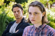 Meine Mutter will ein Enkelkind – Rufus (Stephan Luca) muss seine Tochter Mia (Linda Stockfleth) erst einmal kennenlernen.