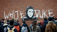 Stalk – Niemand weiß, wer der White Duke ist.