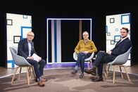 Standpunkte – Moderator Stefan Nägeli; Urs Brandenburger, lic.oec.HSG, Dozent Führungskurse ibW, ICF-PCC Coach; und Betroffener Philipp Wilhelm, Landammann Davos Copyright: SRF
