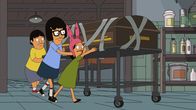 Bob's Burgers – Verbringen ein Wochenende im Krematorium, l-r: Gene, Tina, Louise