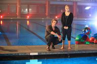 Anna und die Liebe – Anna (Jeanette Biedermann, r.) gelingt es, den sonst so wortkargen Tom (Patrick Kalupa, l.) zum Reden über seine Gefühle zu bringen ...