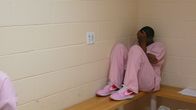 Lockdown – In der Maryland Correctional Institution, der einzigen Institution für weibliche Straftäter in Maryland, dem Staat mit einer der höchsten Kriminalitätsraten in ganz Amerika, treffen Mörderinnen, Dealerinnen und lebenslang verurteilte Frauen aufeinander ...