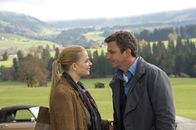Der Bergdoktor – Wollen den Schritt in ein gemeinsames Zuhause wagen: Martin (Hans Sigl) und Anne (Ines Lutz).