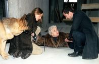 Kommissar Rex – (v.li.): Elke Winkens (Niki Herzog), Maresa Hörbiger (Anneliese Kerling), Alexander Pschill (Marc Hoffmann).