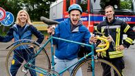 Checker Julian – Checker Julian (Mitte) mit ADAC-Verkehrsexpertin Melanie und Feuerwehrmann Anselm.