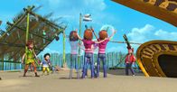 Peter Pan - Neue Abenteuer – Peter Pan, Tinker Bell, Michael und John können es nicht glauben: Sie sehen Wendy in vierfacher Ausführung vor ihnen stehen.