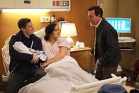 Brooklyn Nine-Nine – (v.l.n.r.) Jake Peralta (Andy Samberg); Amy Santiago (Melissa Fumero); Charles Boyce (Joe Lo Truglio)