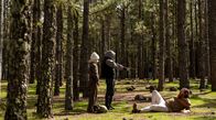 Oderbruch – Die Kring-Geschwister Maggie (Karoline Schuch) und Kai (Julius Gause) schalten den „Jäger“ Hermit (Lars Sundsbø) aus