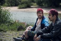 neoriginal: Blockbustaz – Moment der Aussprache: Sol (Eko Fresh, r.) macht Hardy (Sascha Reimann, l.) ein Geständnis.