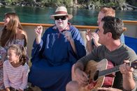 Modern Family – Little Lily Tucker-Pritchett (Audrey Anderson-Emmons), Delia Delgado Pritchett (Sofia Vergara), Jay Pritchett (Ed O'Neill), Mitchell Pritchett (Jesse Tyler Ferg), Phil Dunphy (Ty Durrell)