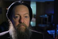 Mystery 360 – Seattle, Washington - In seinem Interview sagt John Hogue, er glaube, dass die Prophezeiungen von Nostradamus für den Glauben von Hindus und Judenchristen ebenso wichtig seien.