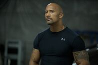Fast & Furious 6 – Als DSS-Agent Hobbs (Dwayne Johnson) einen Auftrag bekommt, der beinhaltet, einen gefährlichen Ex-Soldaten auszuschalten, hofft er auf die Hilfe von Dom und dessen Freunden ...
