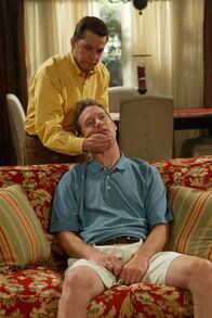 Two and a Half Men – L-R: Charlie Harper (Charlie Sheen), Alan Harper (Jon Cryer)