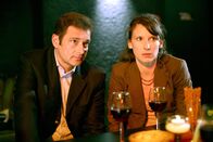Oben ohne – Andreas Steppan (Gustl Horrowitz), Maria Köstlinger (Anna Schnabel).