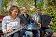 Aufgetischt – Die Musikerin und Bandleaderin Franziska Hatz (Akkordeon, Stimme) mit Robin Gillard