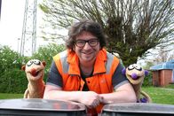 Unser Sandmännchen – Die Erdmännchen Jan und Henry sind davon überzeugt, dass in Ihrem Vorgarten ein Raumschiff gelandet ist, aber sie treffen auf jemanden anderen...