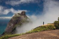 Brasilien - Blickpunkt Rio – Der in Rio geborene Fotograf, Regisseur und Journalist Rafael Duarte stellt fünf Personen vor, die eine sehr enge Beziehung zu dieser ganz besonderen Natur pflegen – unter anderem einen Ultramarathonläufer.