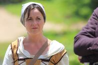 Death in Paradise – Teresa (Amanda Root) hat ein schmutziges Geheimnis. Trotz allem, scheint sie sich als Verdächtige in dem Fall freisprechen zu können.