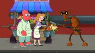 Futurama – Als Zoidberg (l.) einen Verbrecher (r.) vertreibt, der die Blumenverkäuferin Marianne (M.) bedroht, verlieben sie sich ineinander. Doch haben sie eine gemeinsame Zukunft vor sich?