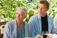 Briefe an Julia – Claire (Vanessa Redgrave), Charlie (Christopher Egan)