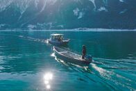 Bergwelten – Bootsfahrt auf dem Achensee im Winter