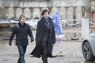 Sherlock – Dr. John Watson (Martin Freeman, l.) Sherlock Holmes (Benedict Cumberbatch, r.)
