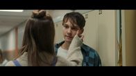 Cryptid – Amina (Amanda Lindh) zeigt Interesse an Niklas (Julius Fleischanderl).