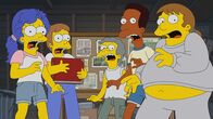 Die Simpsons – (v.l.n.r.) Marge; Homer; Moe; Carl; Jeff