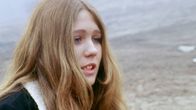 Die Schlagerparty der 70er – Schlager, die im Gedächtnis bleiben: Dschinghis Khan, Kreuzberger Nächte oder Tanze Samba mit mir. Die 70er Jahre sind ein großes Schlagerjahrzehnt. Musik nonstop mit Howard Carpendale, Paola, Peter Maffay, Juliane Werding (Foto), Rex Gildo, Nina & Mike und vielen anderen.