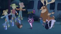 Jagdfieber: Jetzt wird's wild! – Mr. Weenie (4,v,r,), Giselle (r.), Ian (3.v.r.), Kiki (2.v.l.) und McSquizzy (l.)