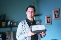 Auto Focus – Mit einer Rolle in der Comedy-Serie "Ein Käfig voller Helden" wird Bob Crane (Greg Kinnear) über Nacht zu einem beliebten Serien-Star. Was sein Publikum nicht weiß: Crane ist sexsüchtig ...