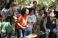 Perfect Harmony – (v.l.n.r.) Leanne (Shanice Williams); Wayne (Will Greenberg); Adams Adams (Tymberlee Hill); Karla (Desi Dennis-Dylan); Dwayne (Geno Segers); Reverend Jax (Rizwan Manji)