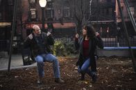 Superior Donuts – Tush (David Koechner, l.); Randy (Katey Sagal, r.)
