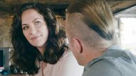 Hawaii Five-0 – Kate Siegel (Leslie), Scott Caan (Danny 'Danno' Williams).