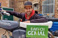 Einfach genial – Rico Drochner ist als Reporter für das MDR-Erfindermagazin "Einfach genial" im Einsatz.