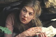 Feinde - Hostiles – Rosalie Quaid (Rosamund Pike)