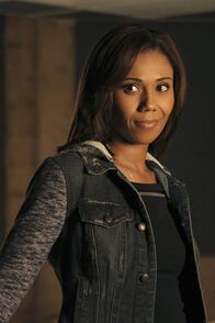 Castle – Expolizistin Hayley (Toks Olagundoye) kommt direkt von Scotland Yard und mischt das Team rundum Kate Beckett und Richard Castle gehörig auf ...