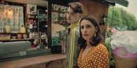 neoriginal: Doppelhaushälfte – Mari (Maryam Zaree) und Johnny (Yuri Völsch) trauen ihren Augen nicht.