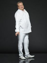 Modern Family – Cameron Tucker (Eric Stonestreet)