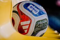 Fußball: Weltmeisterschaft – Der "FIFA WORLD CUP 26™ TRIONDA PRO BALL"