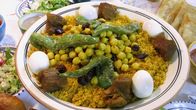 Zu Tisch ... – Zu Tisch Cap Bon – Tunesien Couscous für das abendliche Fastenbrechen Copyright: SRF/Berlin Producers/Michael Dreyer