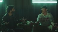 No Activity – Marco (Jason Mantzoukas, l.); Angus (Jesse Plemons, r.)