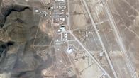 Spacetime – Im südlichen Nevada, USA, liegt die Area 51. Die Existenz des militärischen Sperrgebiets wurde lange von der US-Regierung geheim gehalten. Um die Militärbasis ranken sich zahlreiche Legenden.