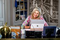 Mensch Máxima! – Königin Máxima im Homeoffice.