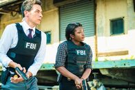 FBI: Special Crime Unit – Special Agent Stuart Scola (John Boyd, l.); Kristen Chazal (Ebonée Noel, r.)