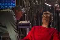 Hannibal – Noch ahnen Mason Verger (Joe Anderson, l.) und Dr. Cordell Doemling (Glenn Fleshler, r.) nicht, dass die Gesichtstransplantation kann anders ausgeht, als je gedacht ...