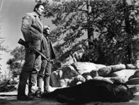 Die Todes-Ranch – Jim Cole (Clint Walker, l.); Charlie Cole (Kevin Brodie, r.)